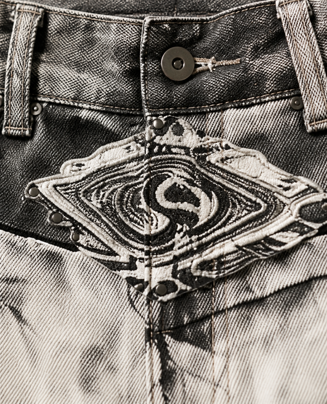Rogue-Club Washed Baggy Jeans